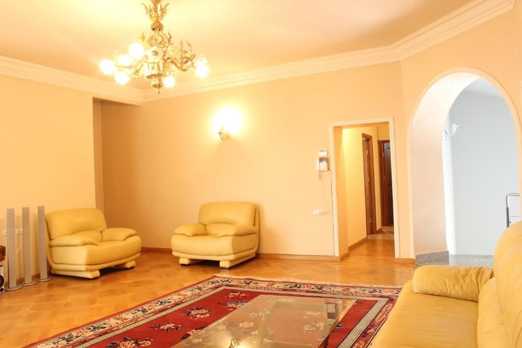 Виллы Luxury Villa With Nice Patio and Swimming Pool Ереван-47